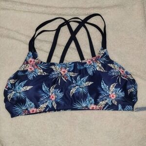 NWT Bikini top 18w tropical